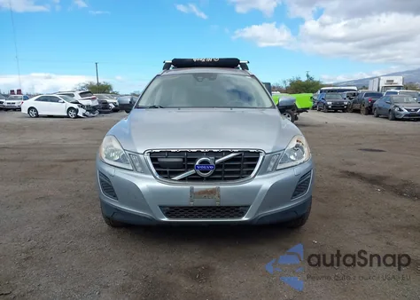 2012 Volvo Xc60 3.2/3.2 Platinum/3.2 Premier/3.2 Premier Plus из США, поврежденный, VIN YV4940DL2C2301391